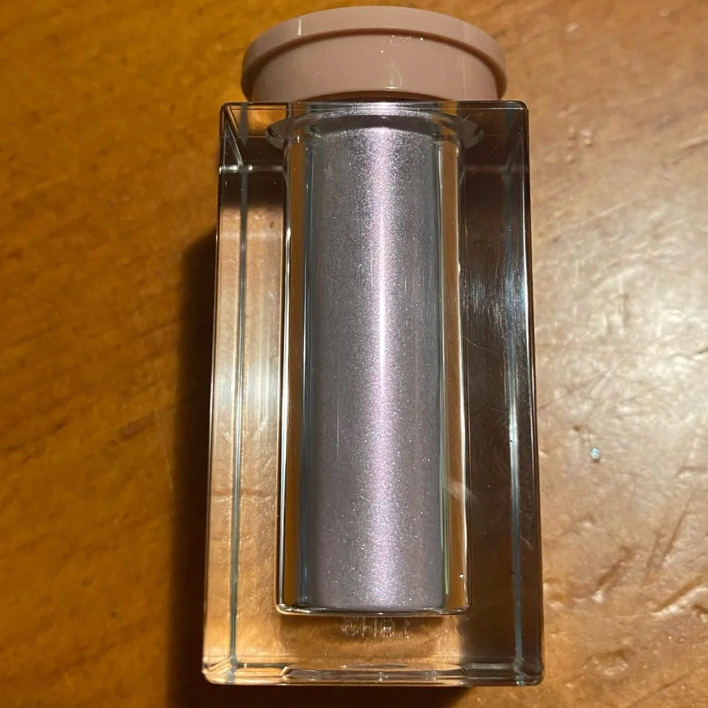 KKW Beauty Ultra Light Beams Highlighter Lavender